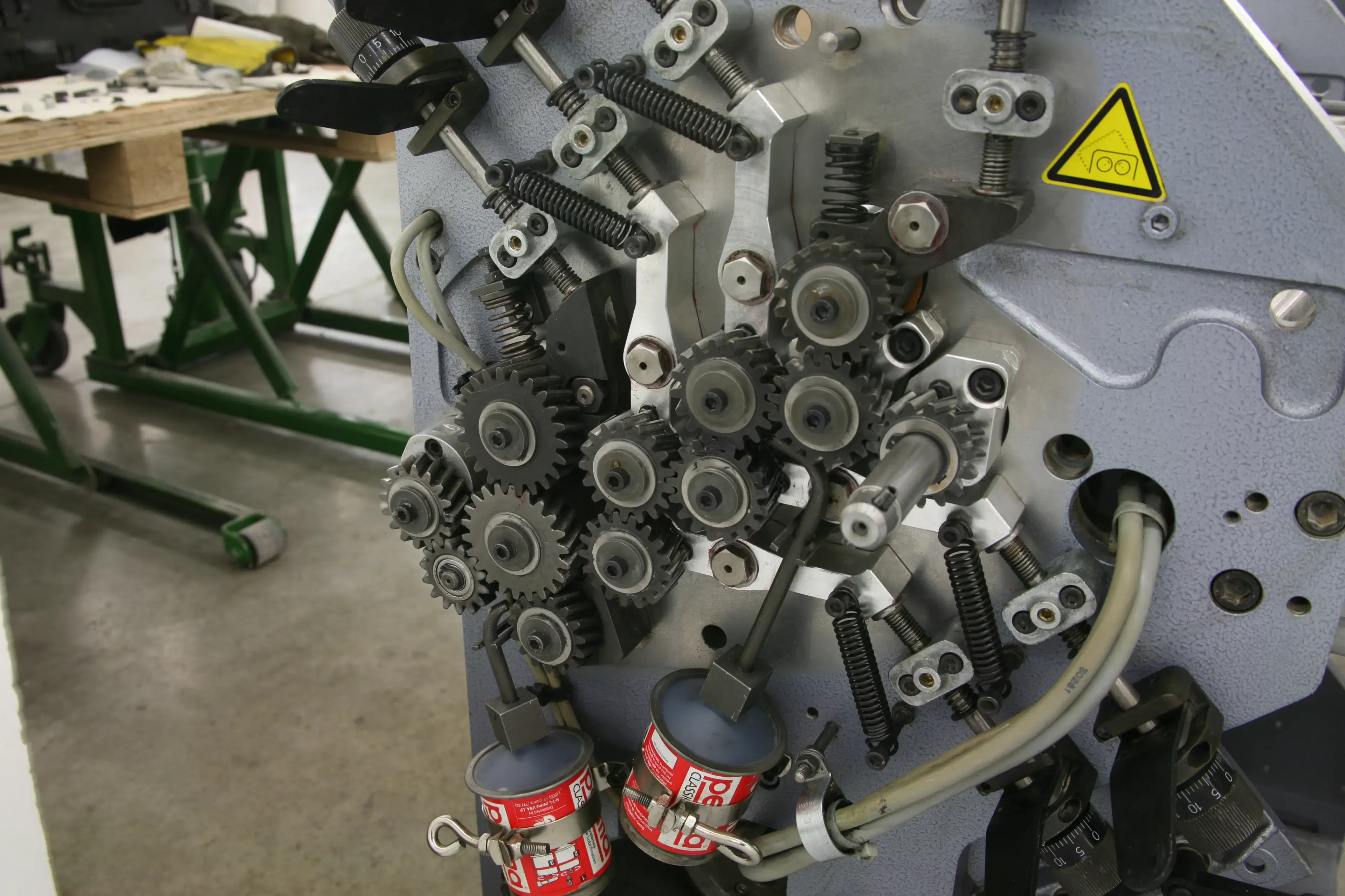 Folder machine maintenance